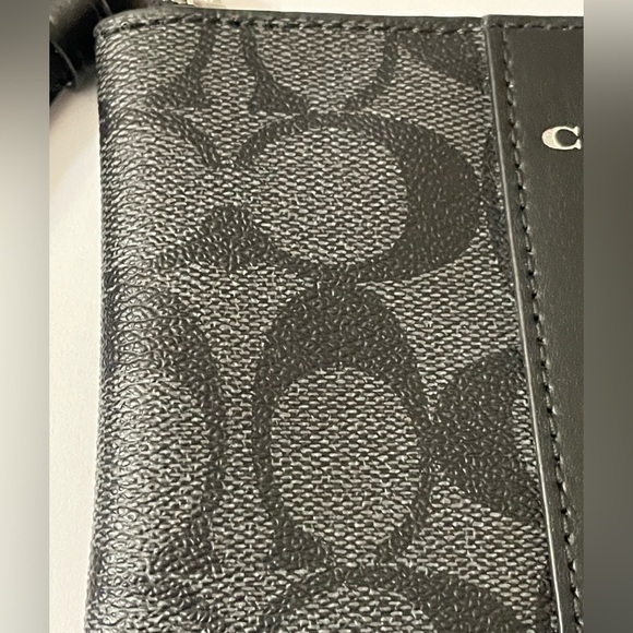 Coach Black Wristlet EUC - Picture 4 of 7